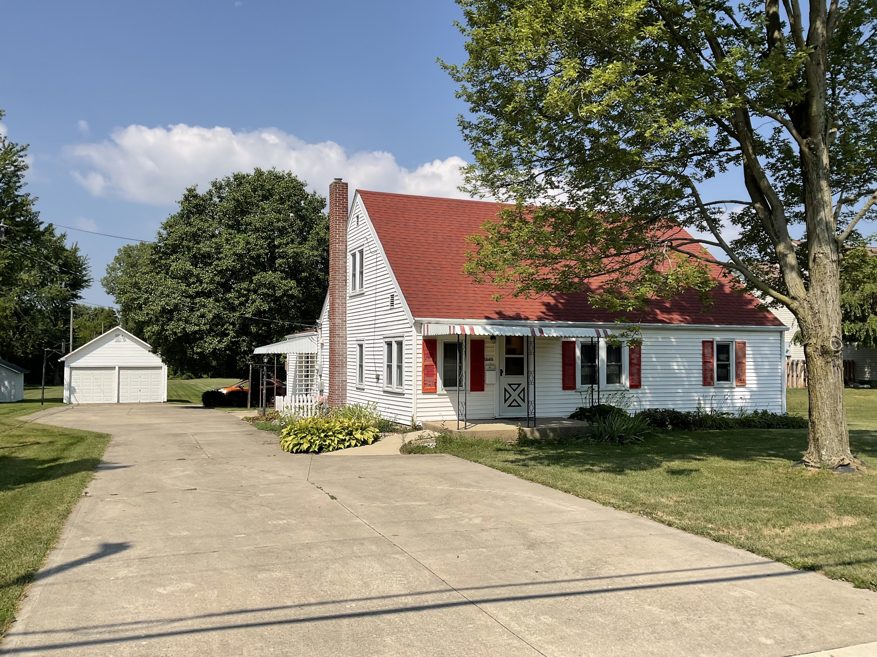 1660 Green Road